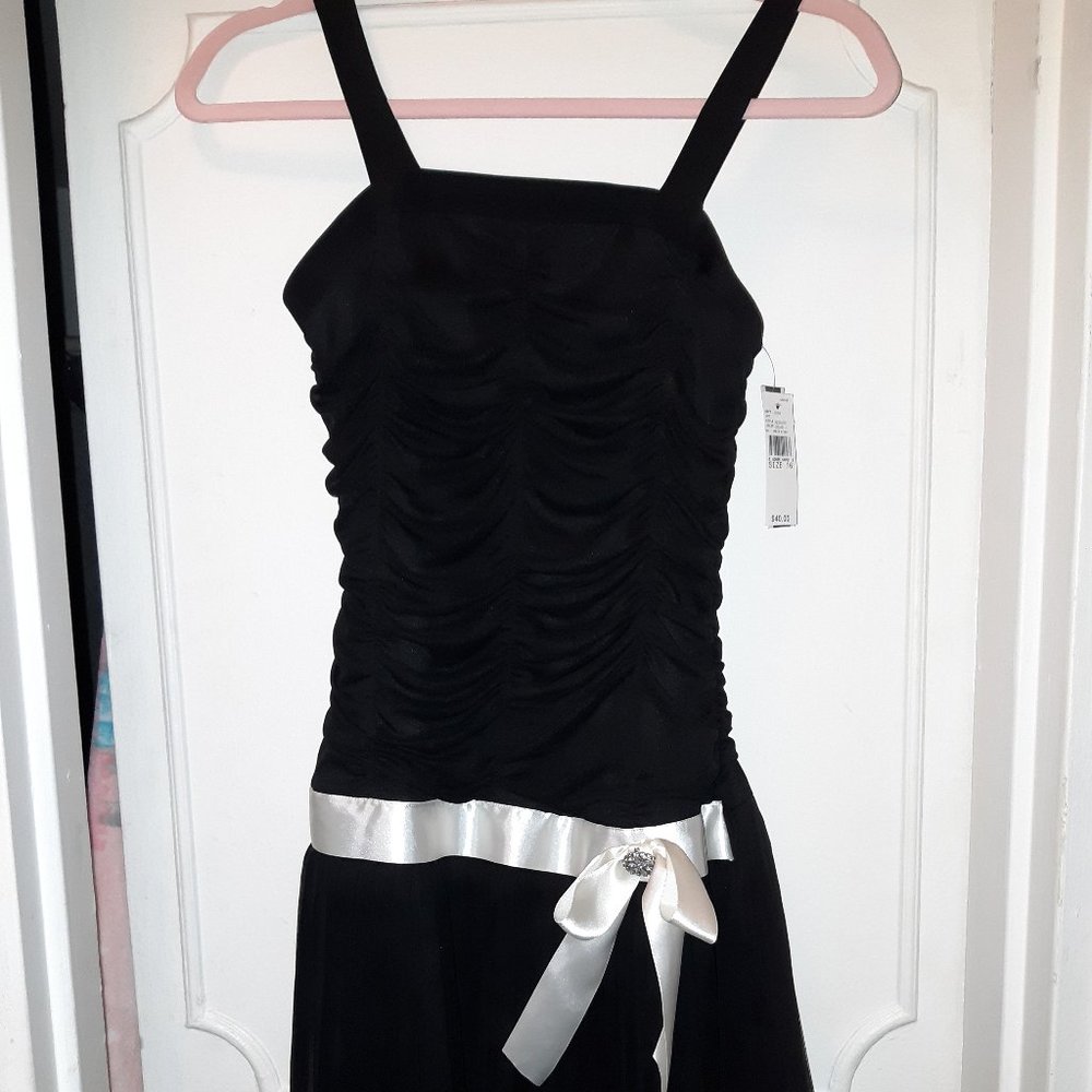Girls Amy Byer dressy dress